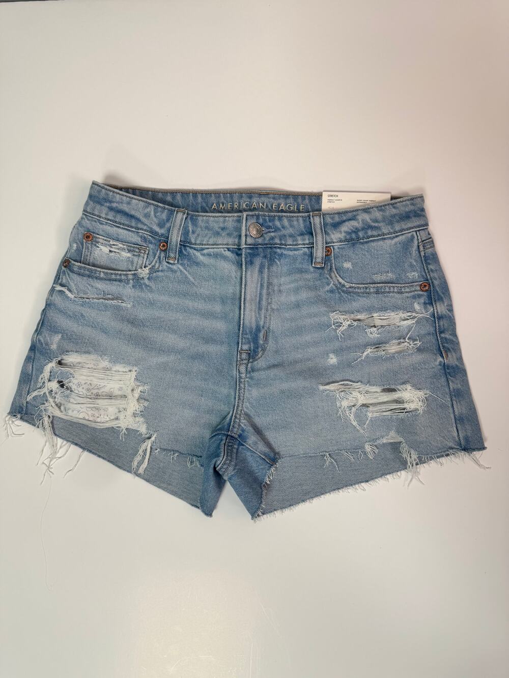 NWT! American Eagle High Rise Perfect Shortie - Light Wash - Size 4/27